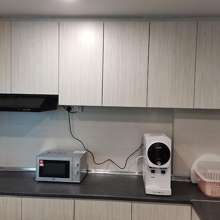 teo resident 2 vivacity jazz suite 4 Kuching Camera foto